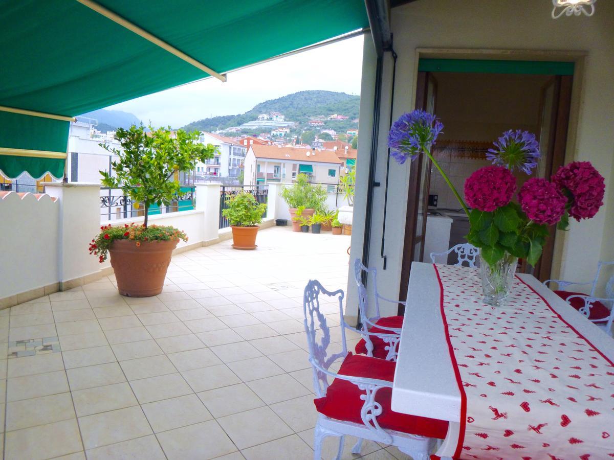 I Love Pietra Ligure Exterior photo