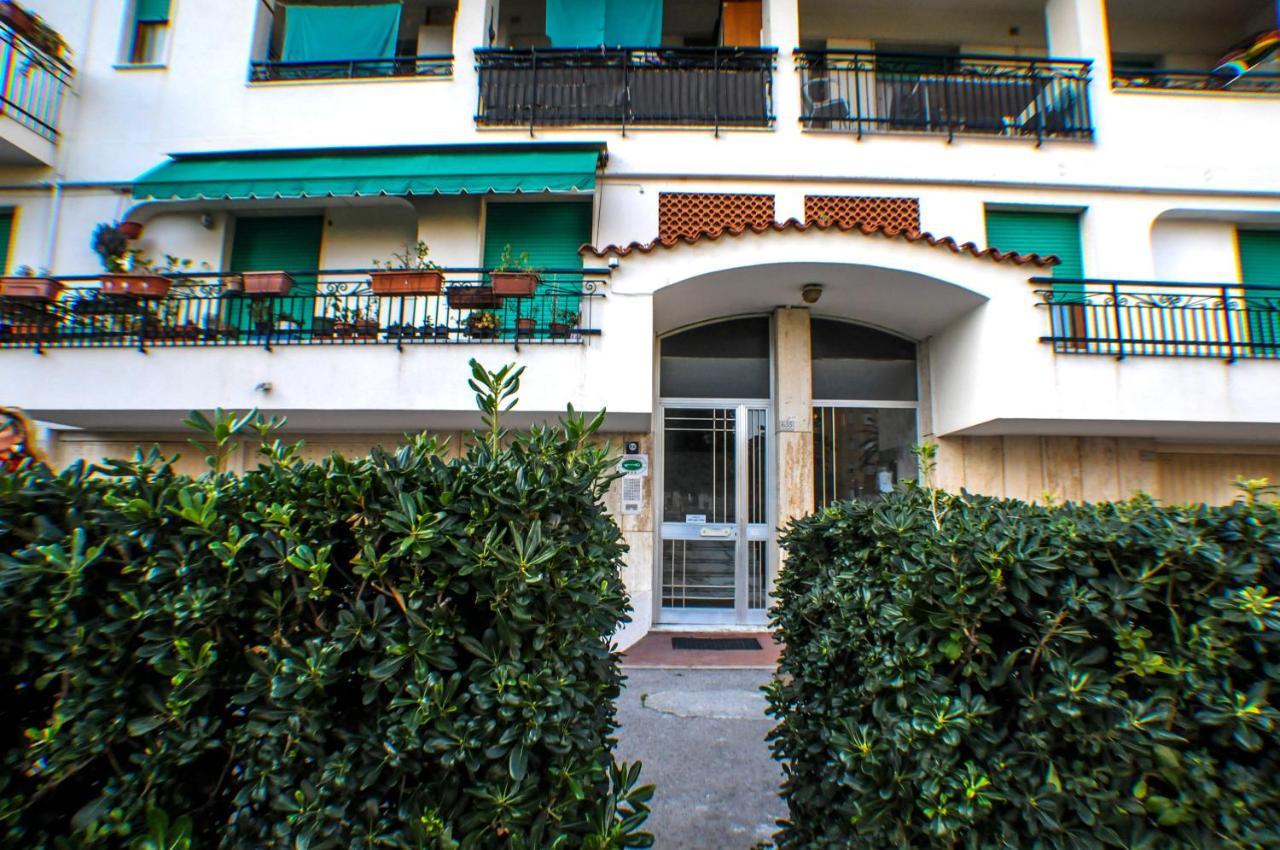 I Love Pietra Ligure Exterior photo